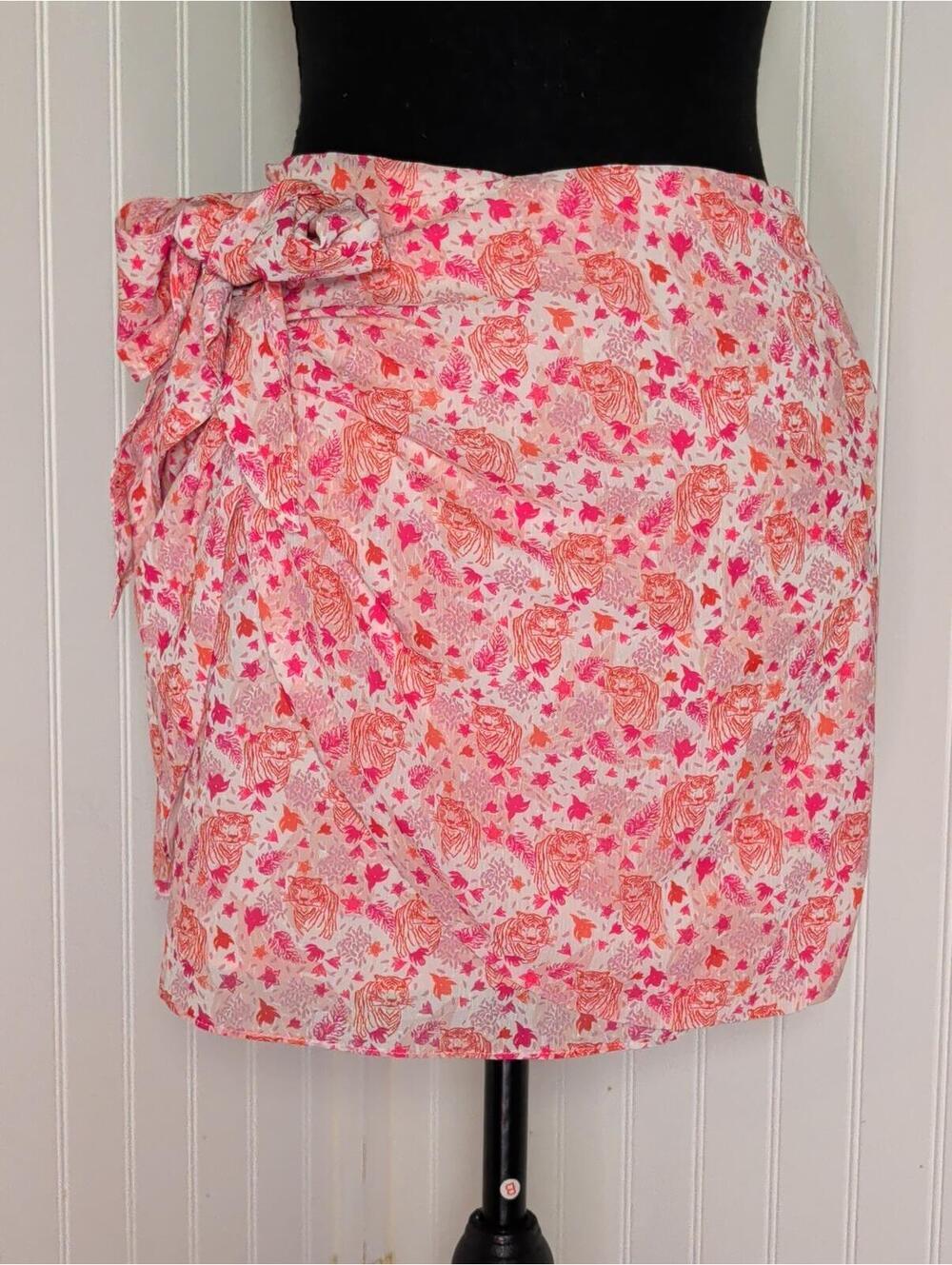 Sincerely Ours Pink Floral Wrap Mini Skirt with Bow Tie Front Size S